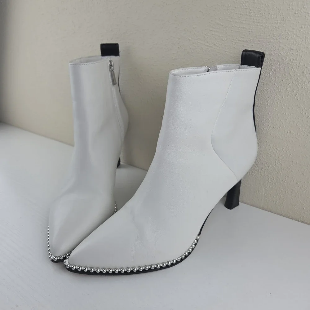 BCBGeneration Boots Womens 8 Beya Pointy Toe Leather Ball Chain Ankle Zip White‎